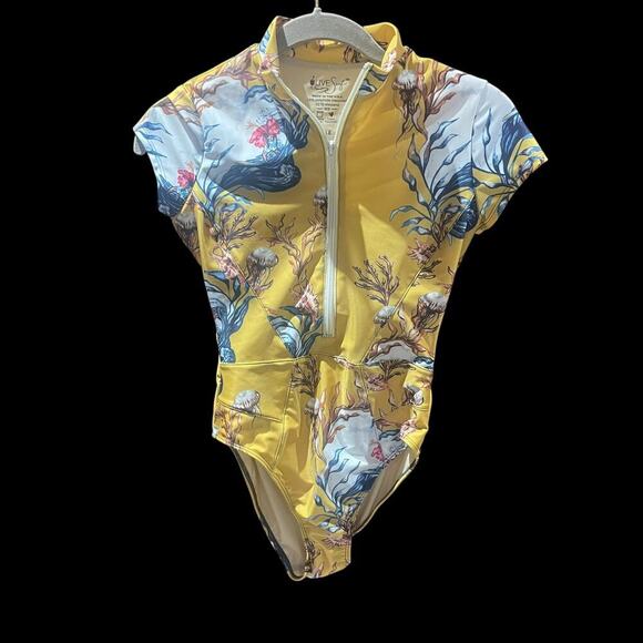 NWT! OLIVE Surf The Bri One Piece Meduse Swimsuit - XS - Picture 6 of 14